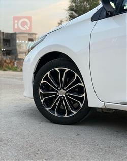 تۆیۆتا کۆرۆلا